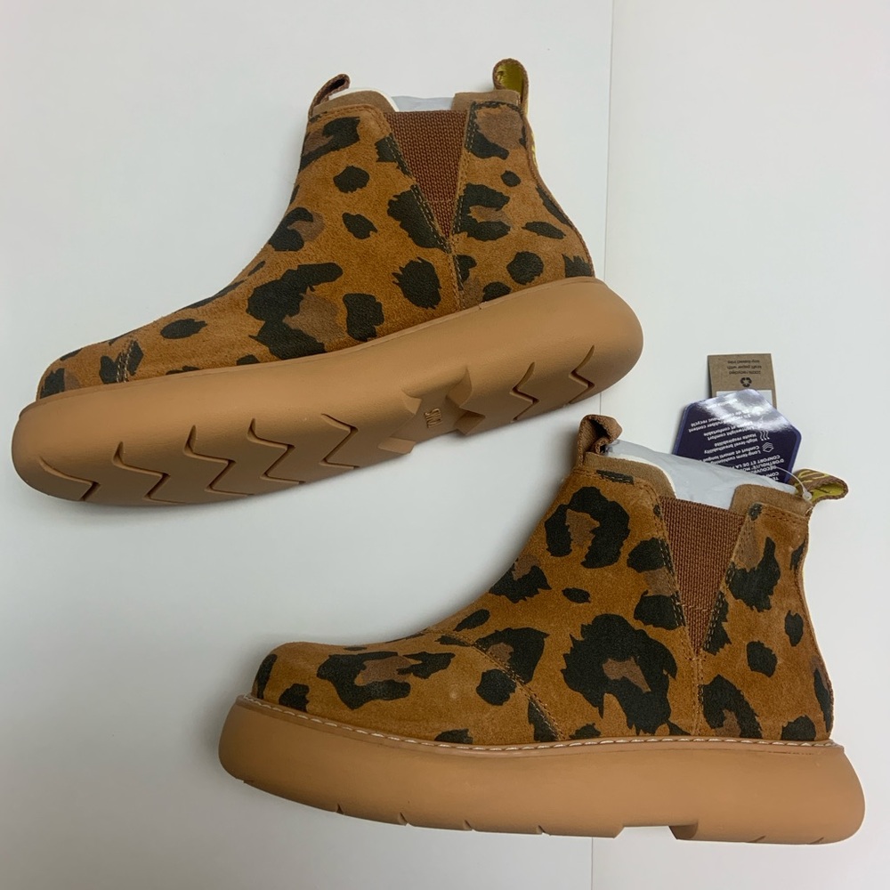 NWT TOMS Alpargata Mallow Chelsea Brown Sugar Abstract Leo Printed Size:6